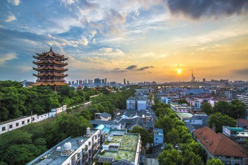 长江之滨，湖北的文化与自然奇观探秘